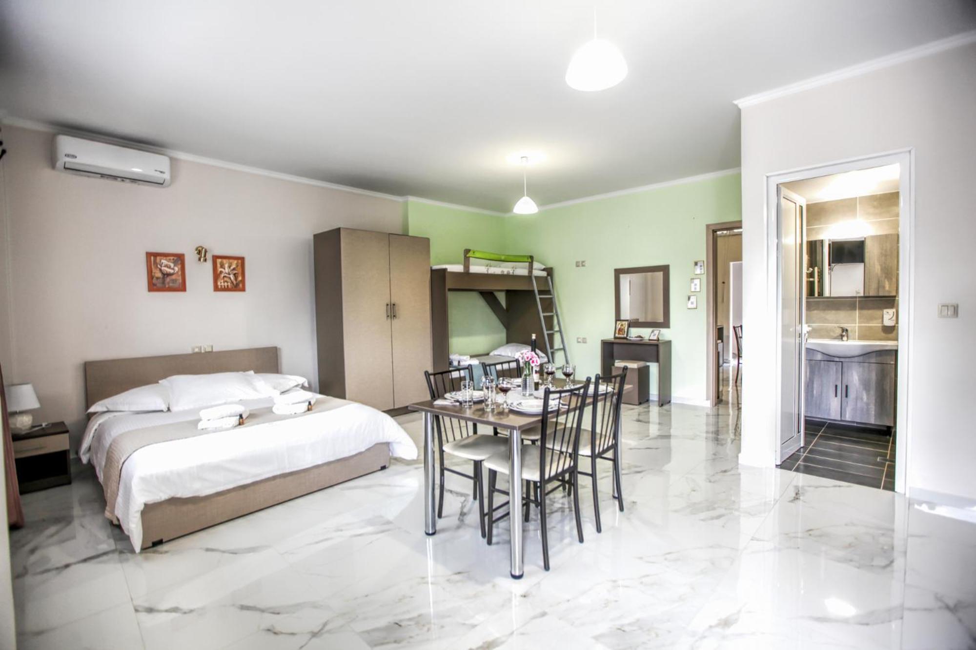 Del Sol #2 Meteora Luxurious Family Suites Kalambaka Exterior photo